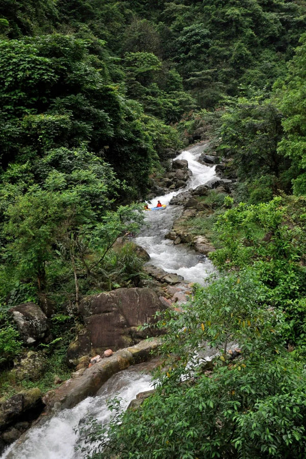 北帝山峡谷漂流